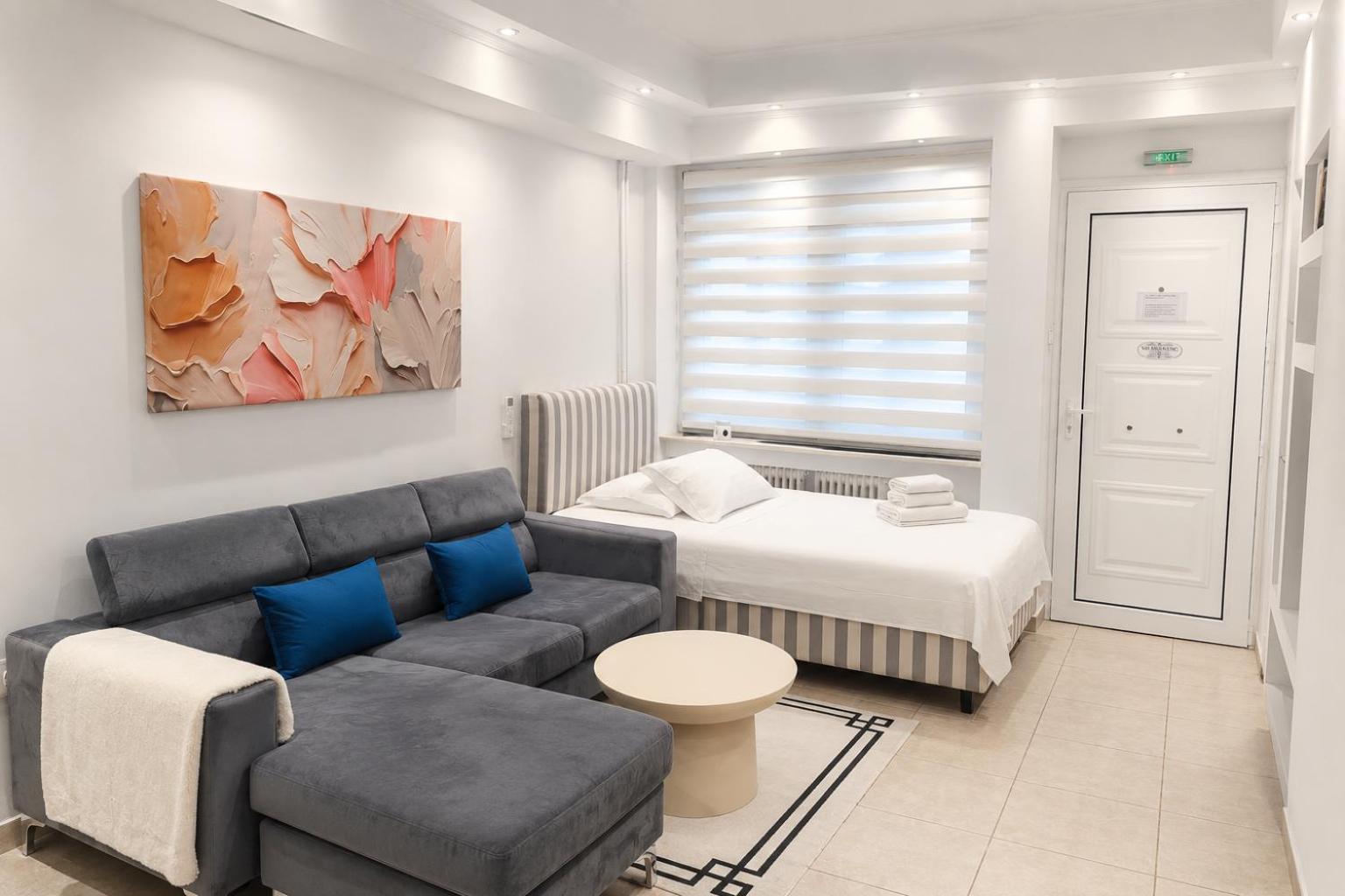 One-Bedroom Apartment