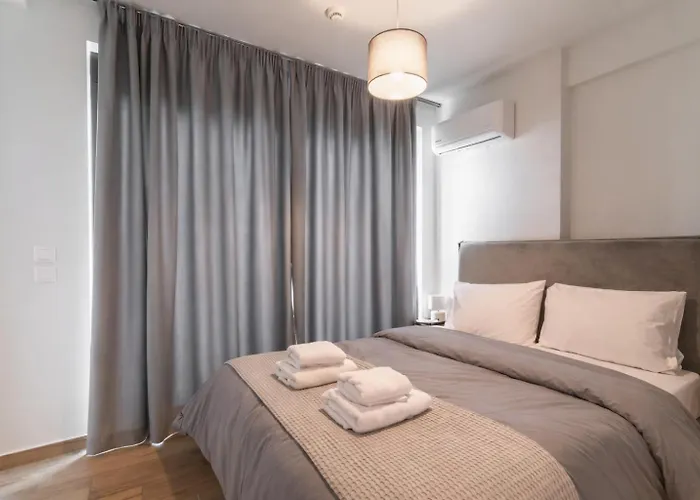 Niarchos Panorama Maisonette
